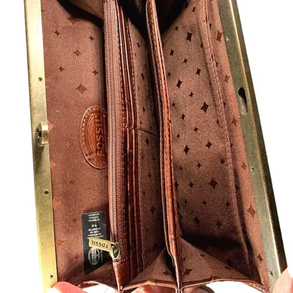 Vtg Fossil Croc Embossed Leather Wallet Clutch Metal Close Multiple pockets - Picture 7 of 12